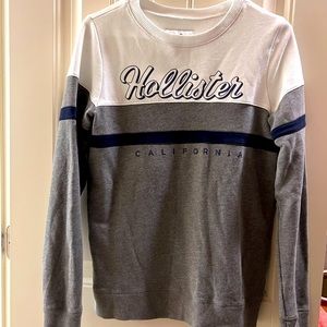 Hollister crewneck sweatshirt. Size S